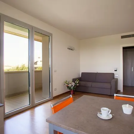 Le Querce Apartahotel 4*